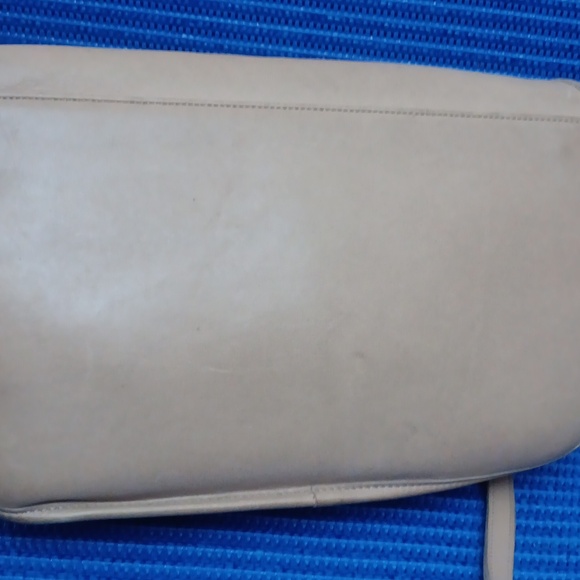 Coach - Picture 9 of 9